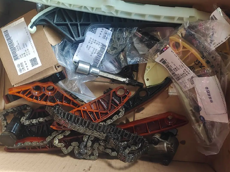 Pinapalitan ang chain chain at tensioner para sa Volkswagen Passat EA888 engine